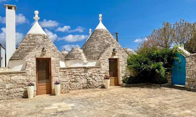 Ostuni House | Maison Avec Piscine à Ostuni Entourée de Vignobles et de Trulli