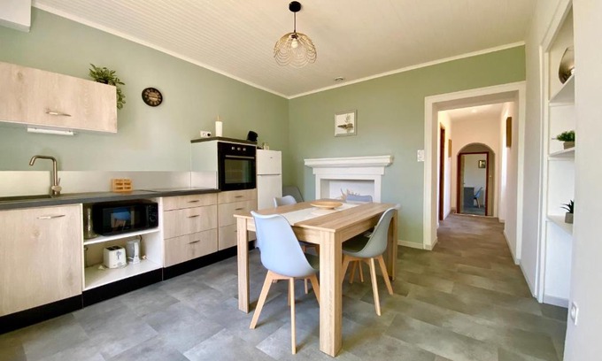 Cendrecourt House | Maison Calme avec extérieur