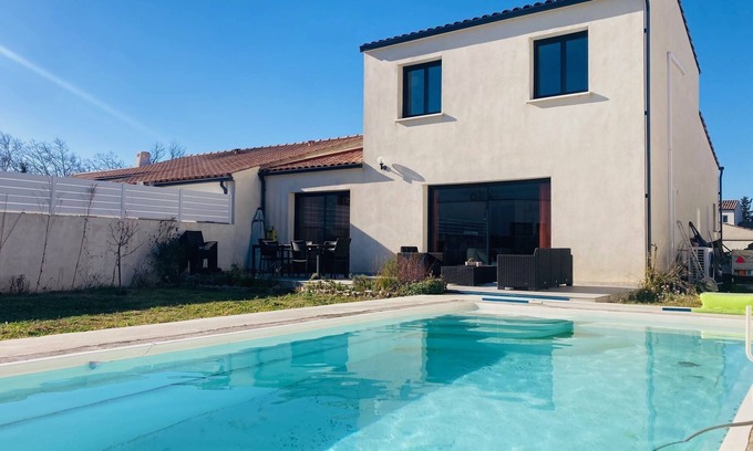 Gignac House | Maison Chaleureuse Avec Piscine