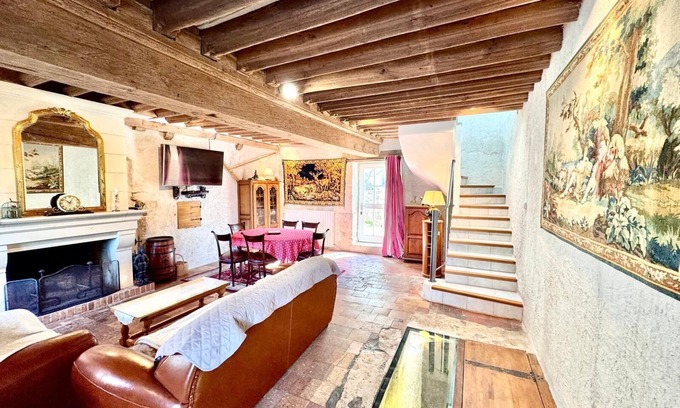 Nouan-sur-Loire House | Maison d'Antan, Chivalrous atmosphere Vaulted cellar
