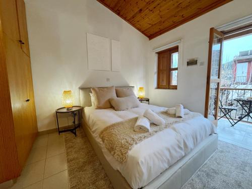 Omodos Apartment | Maison Damianou Elegant Loft