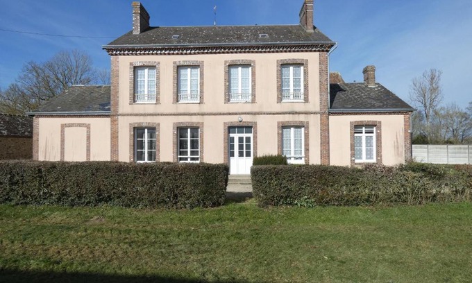 Nonvilliers-Grandhoux House | Maison de caractère avec jardin clos, idéale pour familles, proche sentiers de randonnée - FR-1-581-88