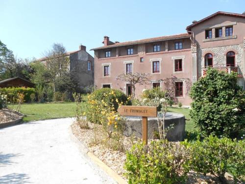 Cugand House | Maison de Charme avec Piscine, 4 Chambres, Proche Clisson et Nantes - FR-1-426-93