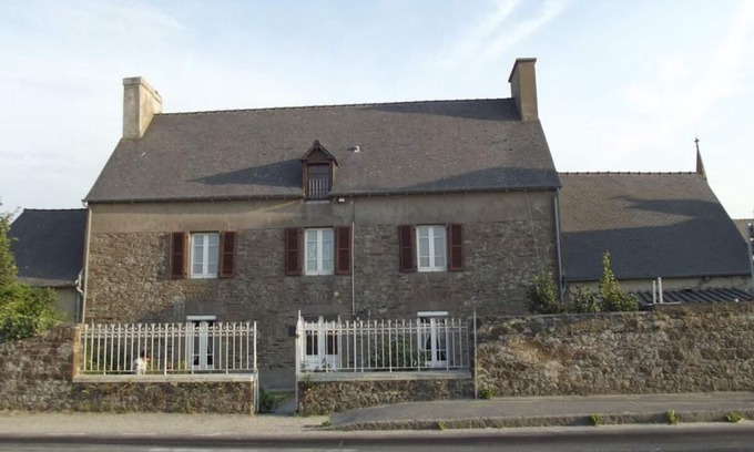 Hirel House | Maison de famille vue mer accessible handicapés