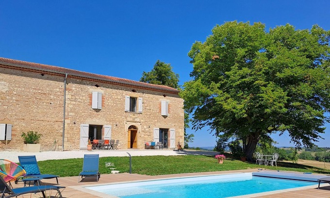 Aussac House | Maison de Maรฎtre ๐จโ๐ฉโ๐งโ๐ฆ 7 persons ๐๐ผโโ๏ธ Swimming pool ๐ฃ ๐ณ Lake & garden