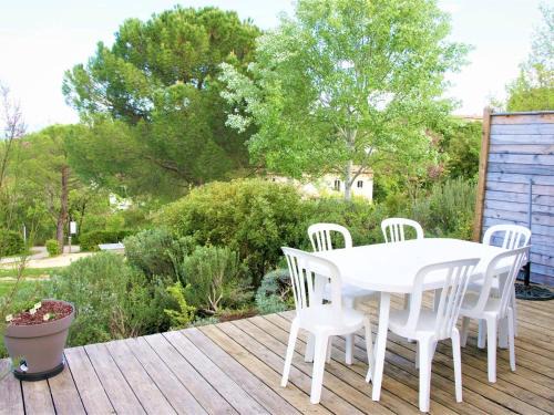 Rouret House | Maison Duplex 5p avec Terrasse, WIFI et Parking, Grospierres - FR-1-382-86
