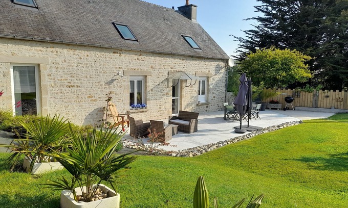 Saint-Marcouf House | Maison entre Mer et Campagne, Jacuzzi, UTAH BEAH Beach, Hiking trails