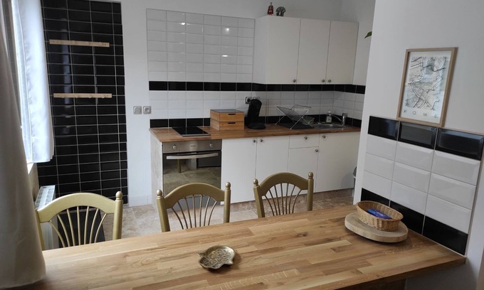 Tille House | Maison Luxe César Aéroport Tillé 7 Personnes