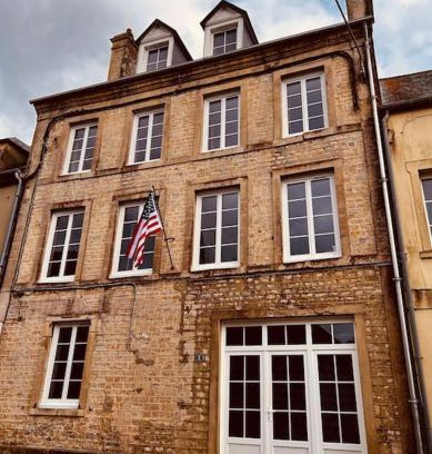 Sainte-Mere-Eglise House | Maison pour 10 personnes max en plein centre de Ste Mère Eglise