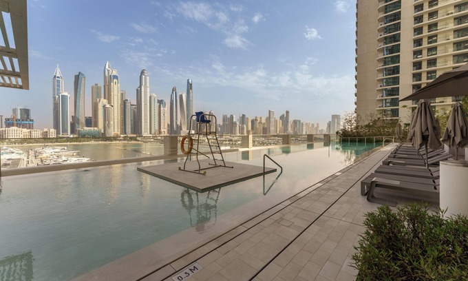 Dubai Marina Apartment | Maison Privee - Upscale Apt w/Partial Dubai Marina & Palm Views