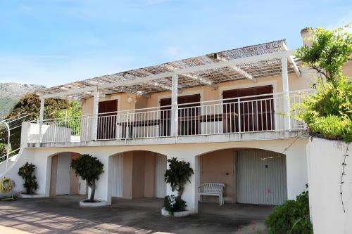 Marine de Saint Ambroggio House | Maison Vue Mer à Lumio avec Terrasse et Jardin Clos