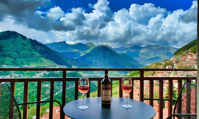 Metsovo Apartment | Majestic Vista Residence