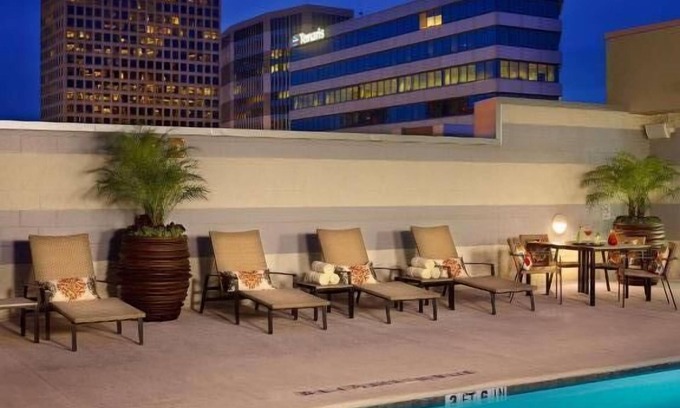 Uptown Hotel | Make Your Trip More Enjoyable! w/Pool, Near Museum of Fine Arts, Houston!