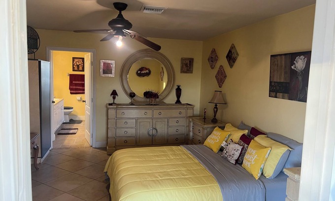 Lehigh Acres Apartment | Make yourself at home in this delightful 1-bedroom Lehigh Acres retreat.