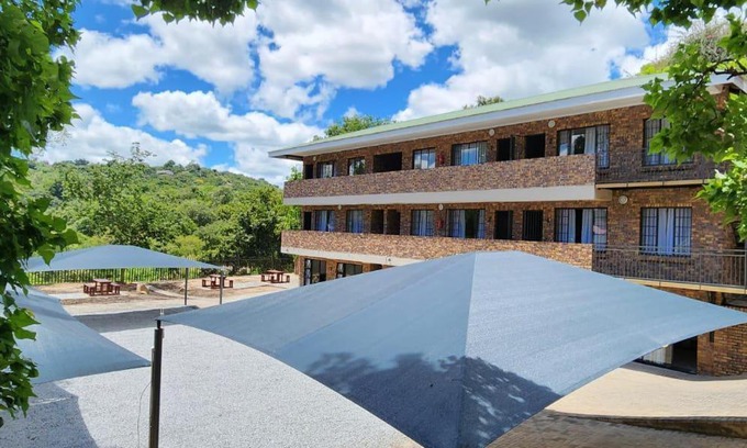Nelspruit Apartment | Malachite Rest