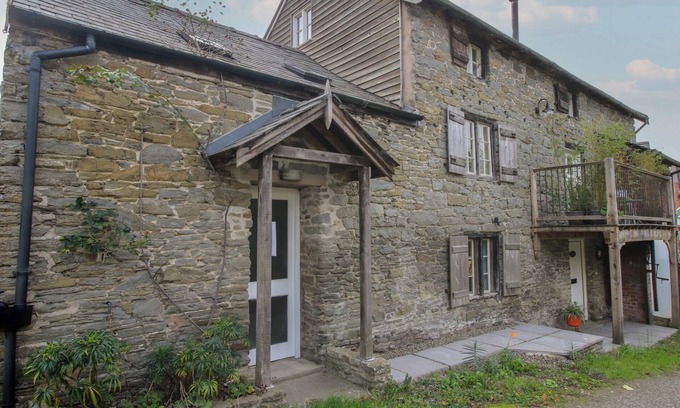 Bishops Castle Cottage | MALT HOUSE, family friendly in Bishop's Castle