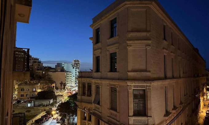 Il-Balluta Apartment | Maltese Charm 2/30 seconds to the Sea/Balluta