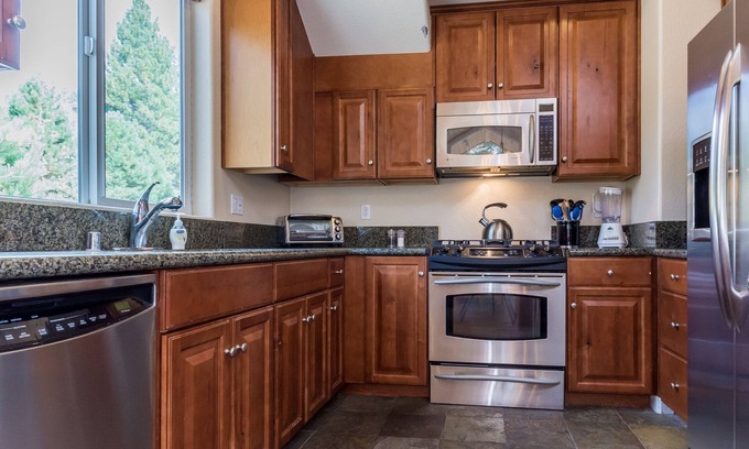 Mammoth Lakes Condo | Mammoth Gateway Village 11