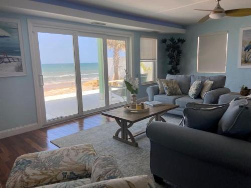 River Ridge Estates House | Manatee Manor Beachfront Retreat