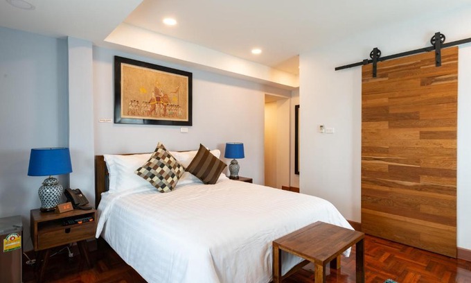 Bang Chak Hotel | Maneeya Park Residence