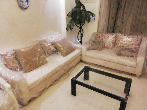 Old Cairo Apartment | Manial CAIRO شقه فرش مودرن 145متر علي شارع المنيل الرئيسي جزيرة المنيل الروضة قريبه جدا من النيل