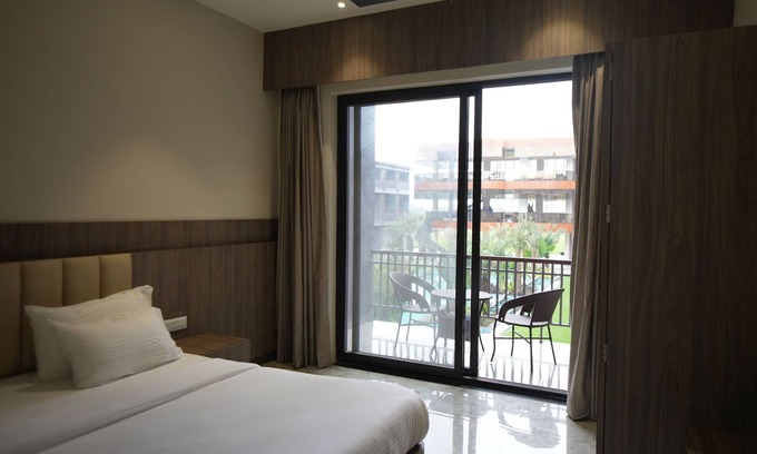 Ujjain Resort | Mansa Club And Resort