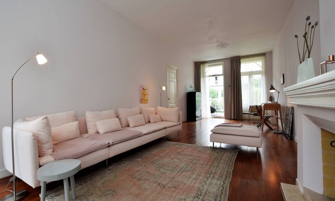 The Hague Center House | Mansion in the Heart of The Hague