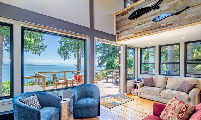 Langley House | Maple Cove Hideaway - Ocean Front Cabin - Close To Langley!