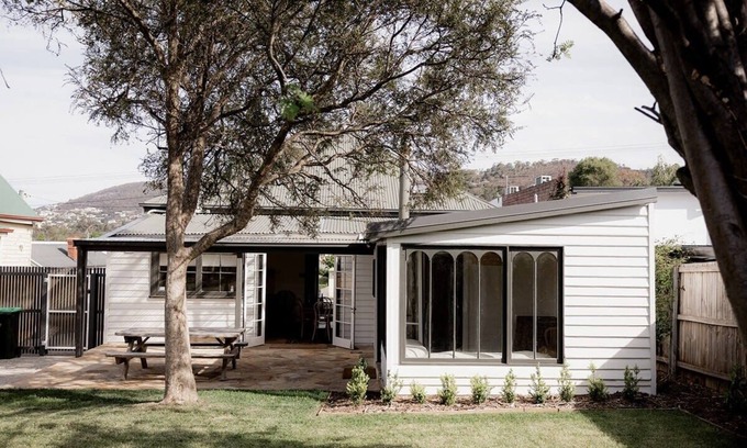 Hobart Central Business District House | Maple House - Charming family cottage in Sandy Bay