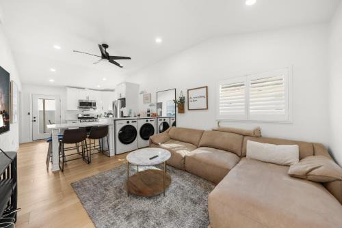 Compton House | #Marbella Lane - Cityside Haven with Touch of Charm