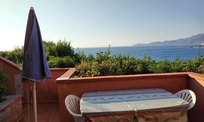 Magomadas Apartment | Mareviglioso Marevellous Sea Front