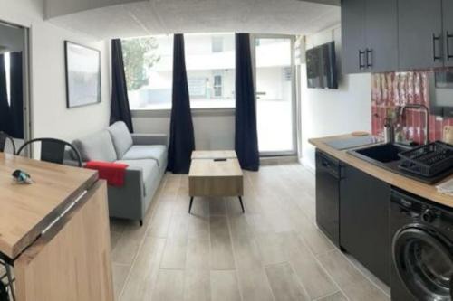 Lemasson Apartment | Marius, 3 ch, parking, Tram Croix d'argent au pied, Sleep-in-Montpellier