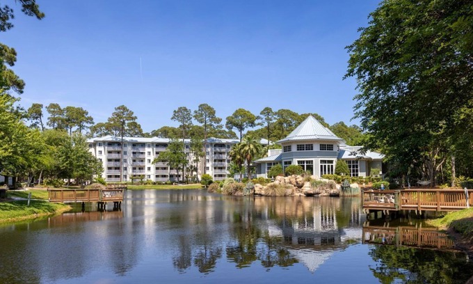 Folly Field Resort | Marriott's 2 Bedroom/2 BA Villa. For Check In 08/10/24, Check Out 08/18/24.