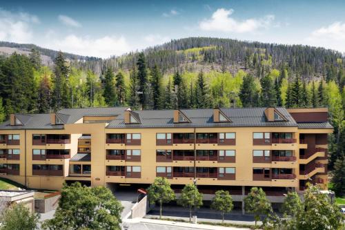 Vail Hotel | Marriott's StreamSide Douglas at Vail