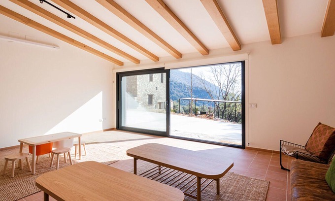 Osor Apartment | Masia La Piconera (Petit Luxe)