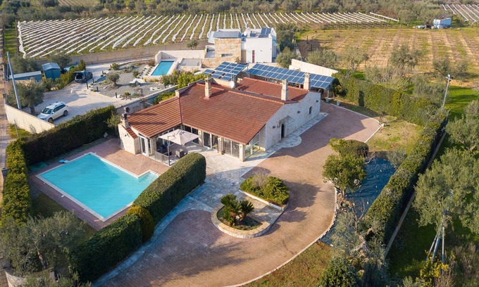 Conversano Villa | Masseria Pitorre With Pool, Conversano, Italy