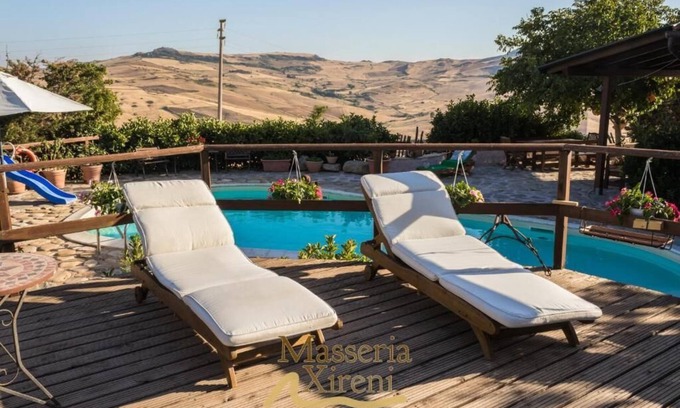 Castellana Sicula House | Masseria Xireni