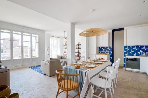 Hotel-de-Ville Apartment | MASSILIA BLUE - Grand appartement refait à neuf avec vue sur le Vieux Port