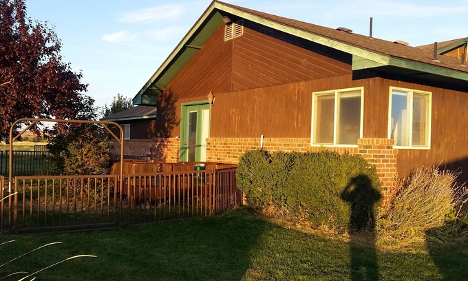 Yakima Apartment | Master Suite minutes from Yakima in town of Tieton.