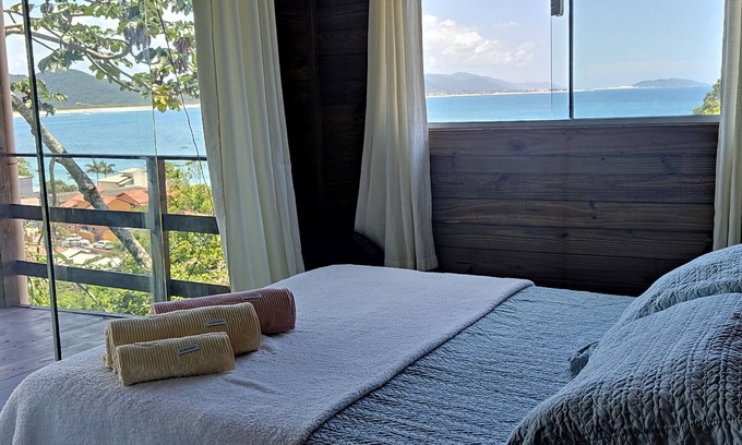 Pantano do Sul Cabin | Matadeiro Viewpoint