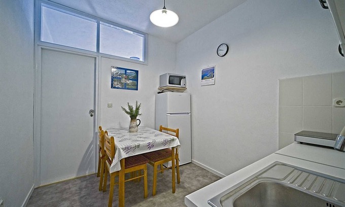 Pomena Apartment | Matana Pomena - A4 One bedroom apartment with balcony and sea view