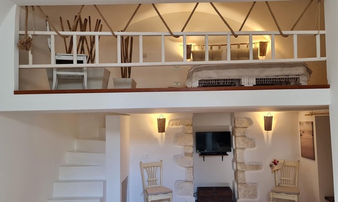 Mattinata Apartment | Mattinata, ancient renovated first floor in the historic center