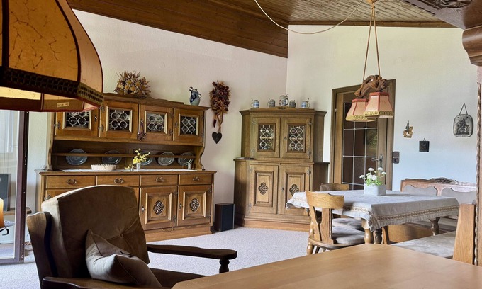 Maria Alm am Steinernen Meer Apartment | Maxls Stubn: Charming vacation apartment with a unique “Räuberhöhle” for children