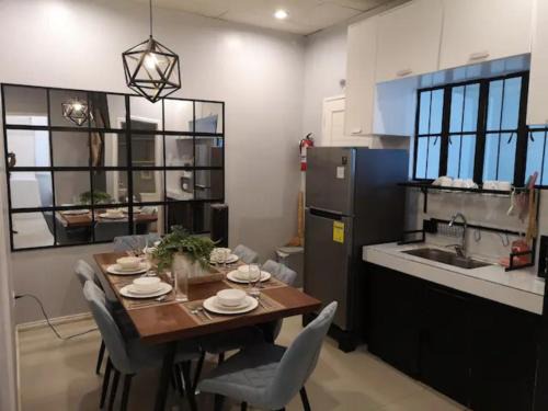 General Santos House | MC residence 5 w/Netflix,100Mbps Wifi, hot shower