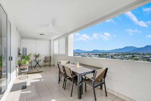Cairns Central Business District Apartment | 'McLeod Corner' Resort-style Adjacent Apartments