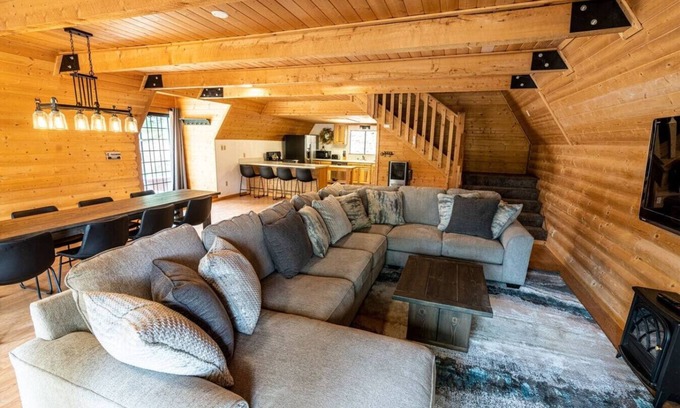 Duck Creek Village Apartment | Meadow View Retreat!