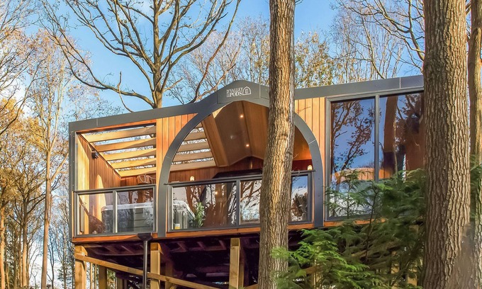 Overton-on-dee Ski Chalet | Meadowsweet Treehouse