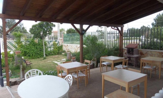 Sant'Isidoro Villa | Mediterranean-style villa a few meters from the sea.