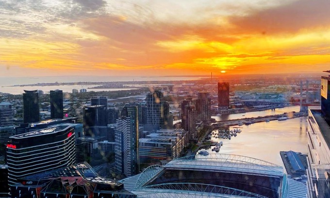 Melbourne Central Business District Apartment | Melbourne CBD Apt with Free Car Park Ocean View