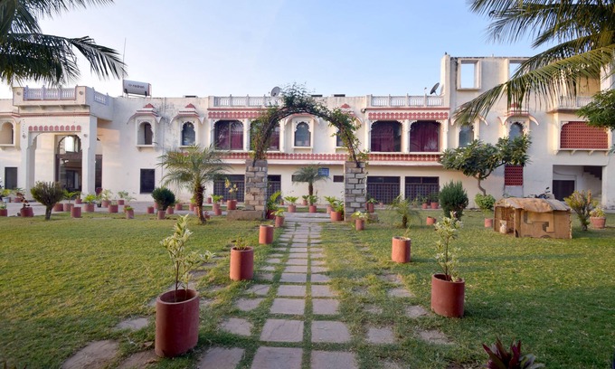 Menal Hotel | Menal Jungle Safari Resort